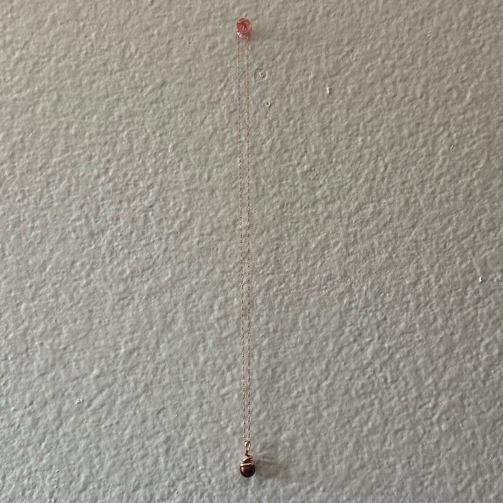 simple women’s necklace
